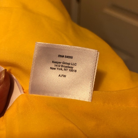 Albert Nipon Jacquard Yellow Dress & Jacket Suit - Picture 9 of 10